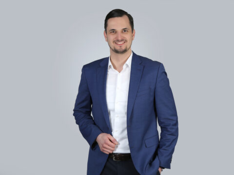 Ian Karapeichyk-May